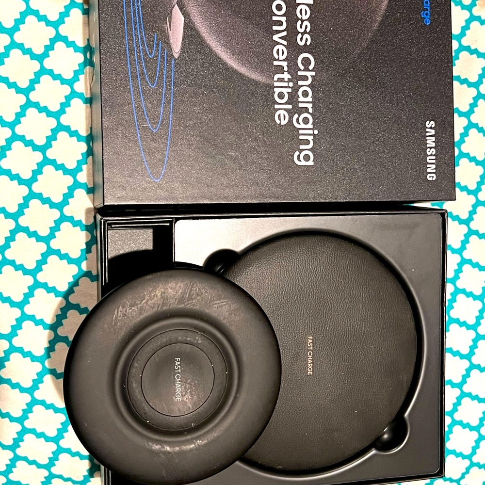 Samsung Galaxy chargers (2) plates